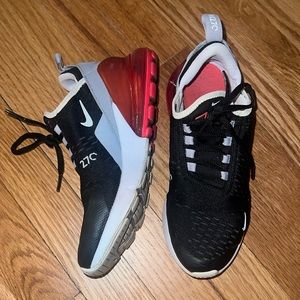 Nike Air Max 270